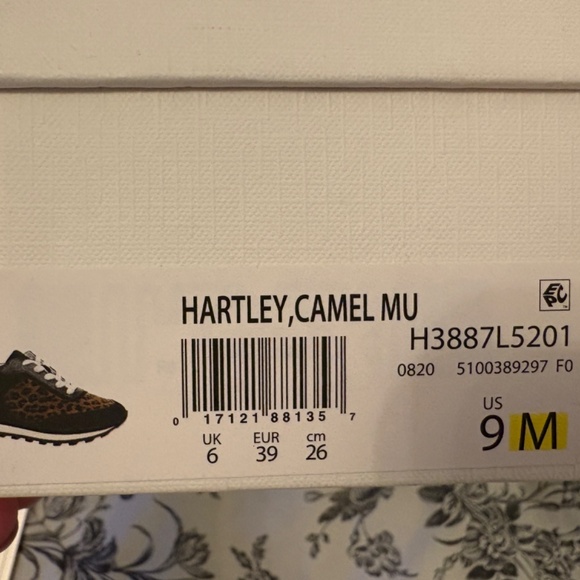 Veronica Beard Hartley Leopard Print Suede & Textured Leather Sneakers 9 - Picture 7 of 7